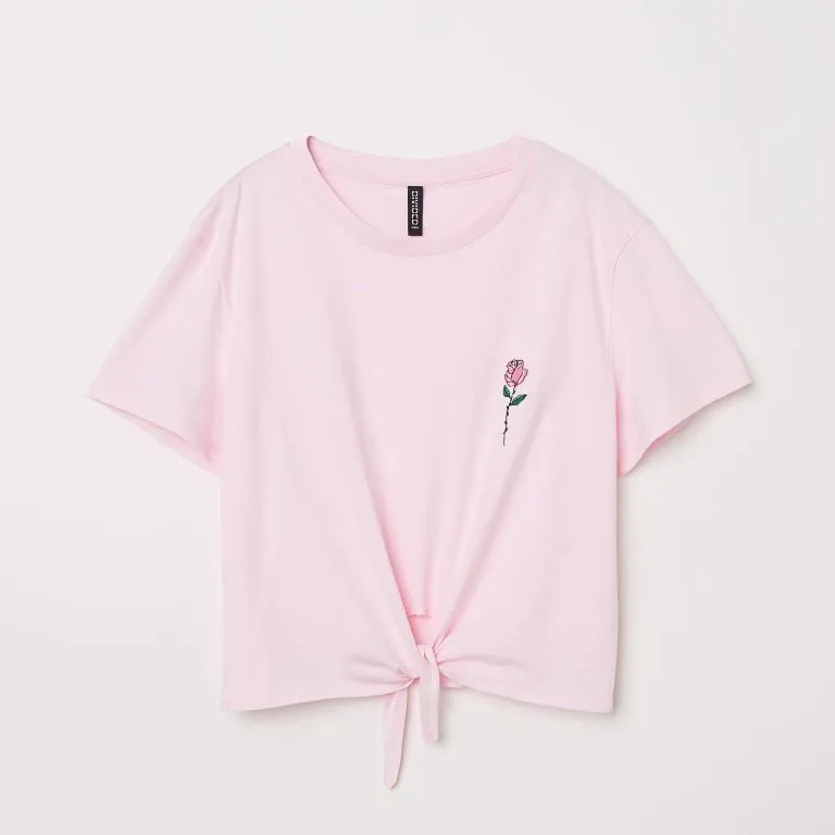 Supersöt rosa croptop från hm, aldrig använd då jag inte passar i rosa! Möts upp runt tc/ sthlm . Toppar.