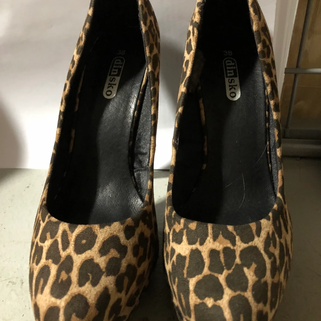 Klackskor leopard - 90