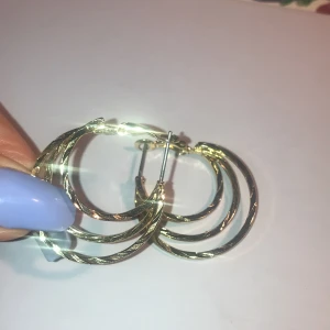 Örhängen - Supersöta örhängen från NA-KD. ✨✨