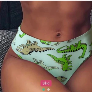 Shein - Bikini underdel från Shein. Köpa här på plick men tyvärr försmå. 60 inkl frakt