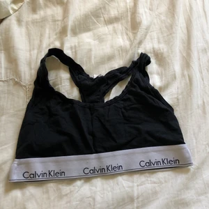 topp från Calvin Klein  - frakt ingår i priset 💞💞