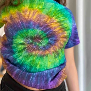  - Cool tiedye t-shirt 💫 aldrig använd!! frakt tillkommer <3