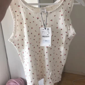 supersött linne - aldrig använt då linnet är för stort för mig med liten byst💓💓 frakt tillkommer