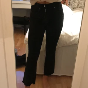 Zara jeans  - Ankellånga jeans 