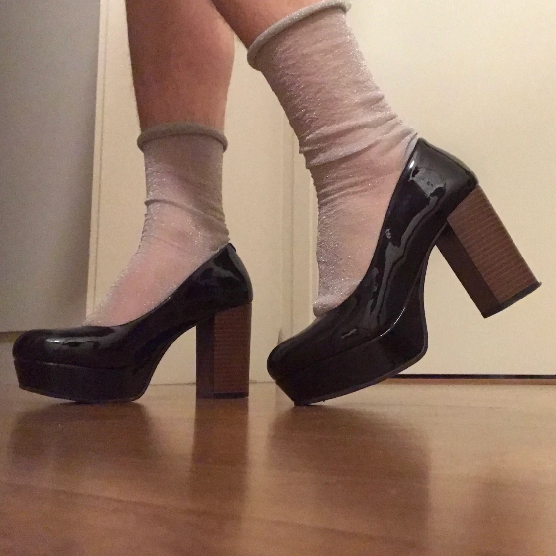 Högklackade skor 