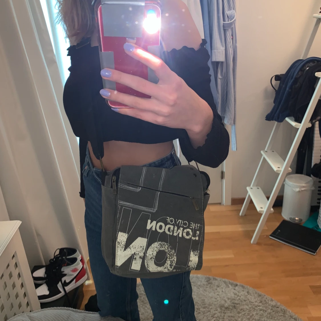 Axelväska från London