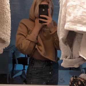 Hoodie - Fin höstlig croppad hoodie, strl S💕