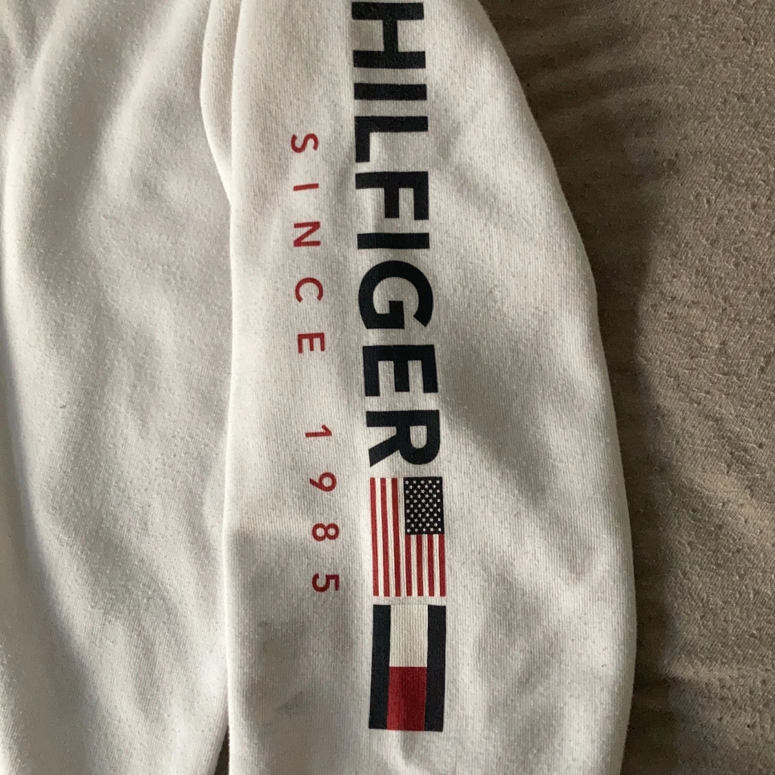 Storlek M Tommy  - 90