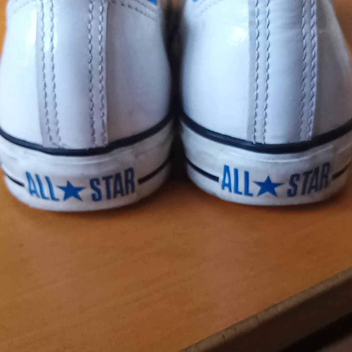 Vita lack converse storlek 39 - 91