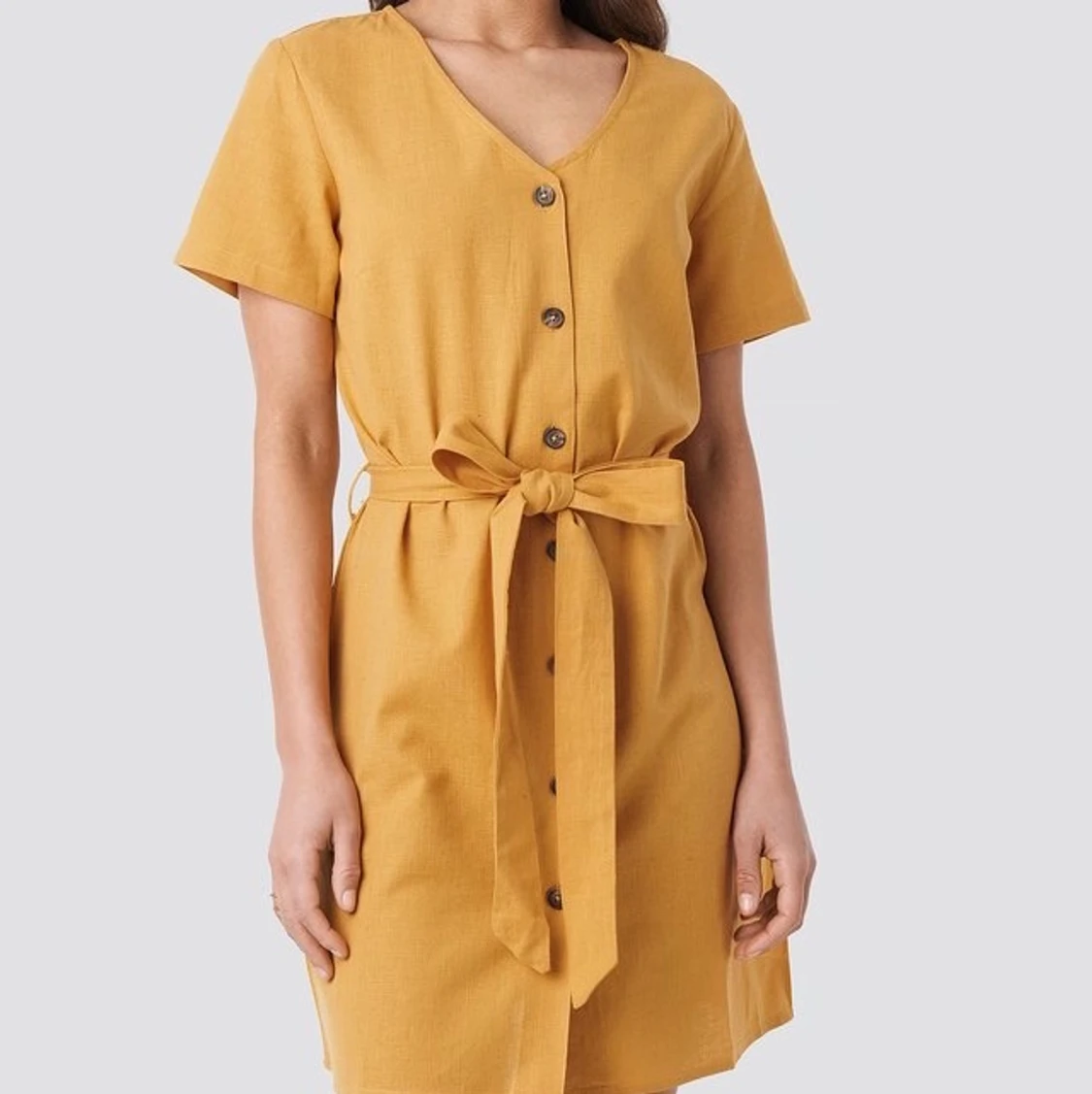 Gul klänning NAKD - 90