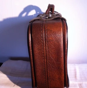 Beautiful hand luggage in leather. - Beautiful hand luggage in leather.