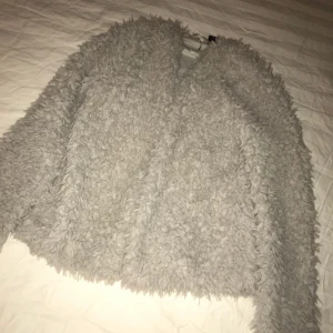 - Jacka grå! Som ny då jag endast har använt den 2ggr 