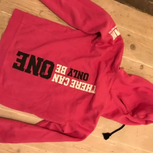  - MMSPORTS hoodie. I nyskick. Hämtas i Gbg eller skickas med posten. Köpare betalar frakten 