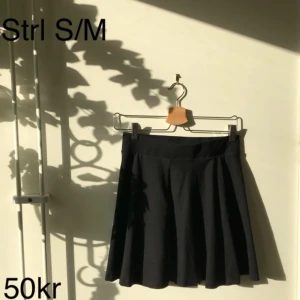  - Skater kjol från h&m 