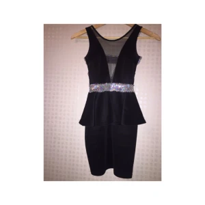  - Party klänning  En gång använd