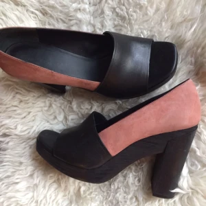  - Används en gång. Små i storleken tror jag.