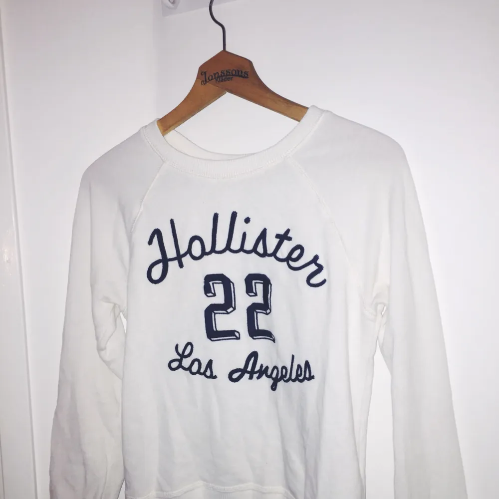 Skit snygg college tröja från Hollister!💕. Tröjor & Koftor.