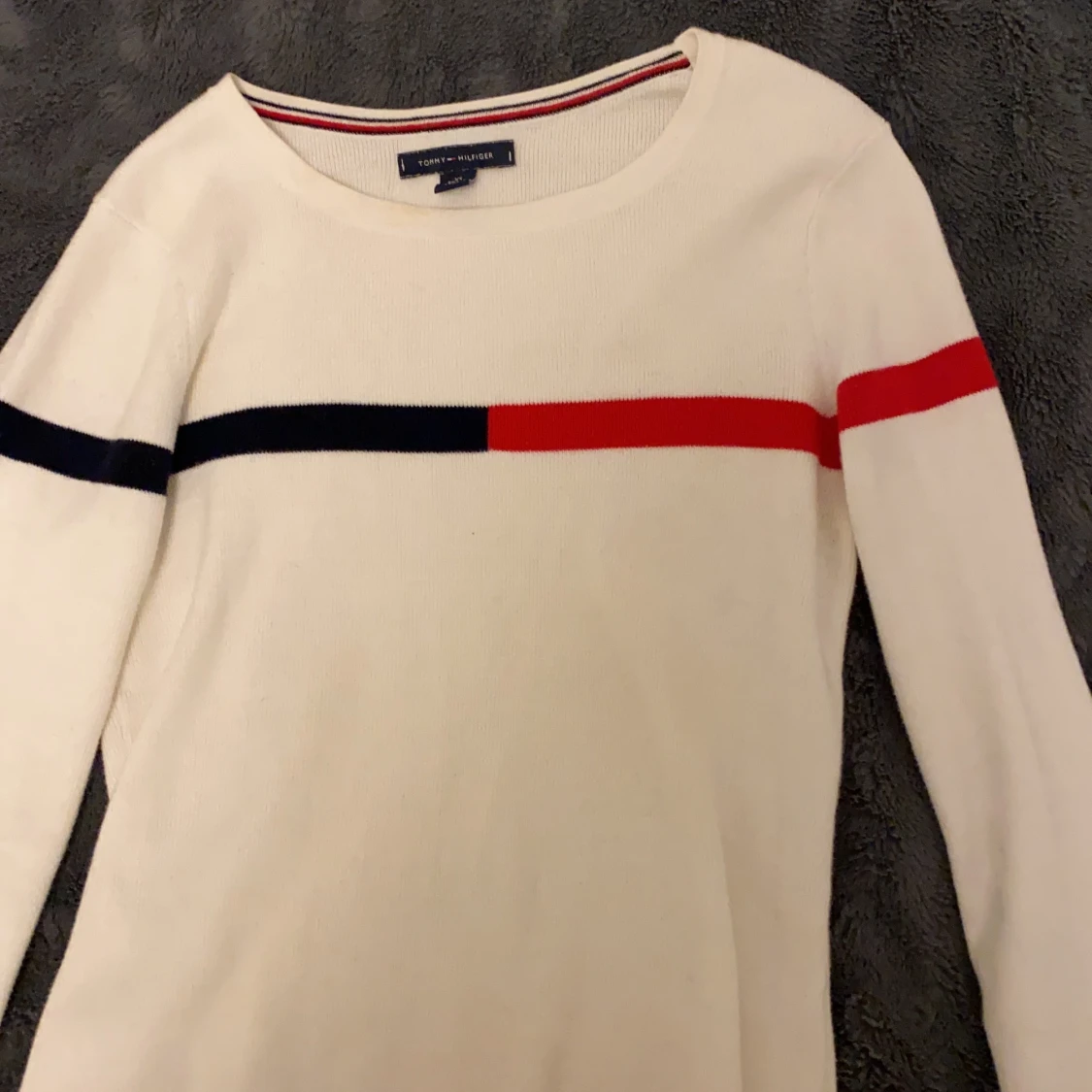 Tommy hilfiger tröja i storlek XS/S - 91