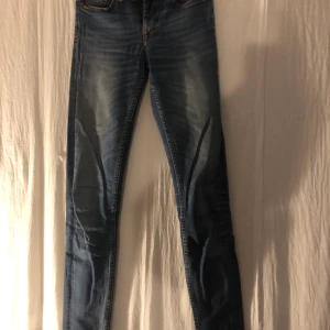 Tiger of sweden jeans - Otroligt sköna stretch jeans med snygg passform! Lägre i midjan, använda fåtal ggr.