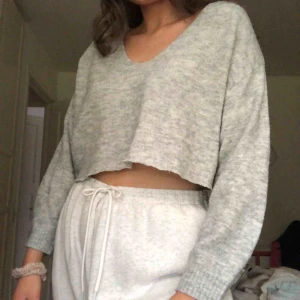  - Cropad stickad tröja från H&M -supermjuk
