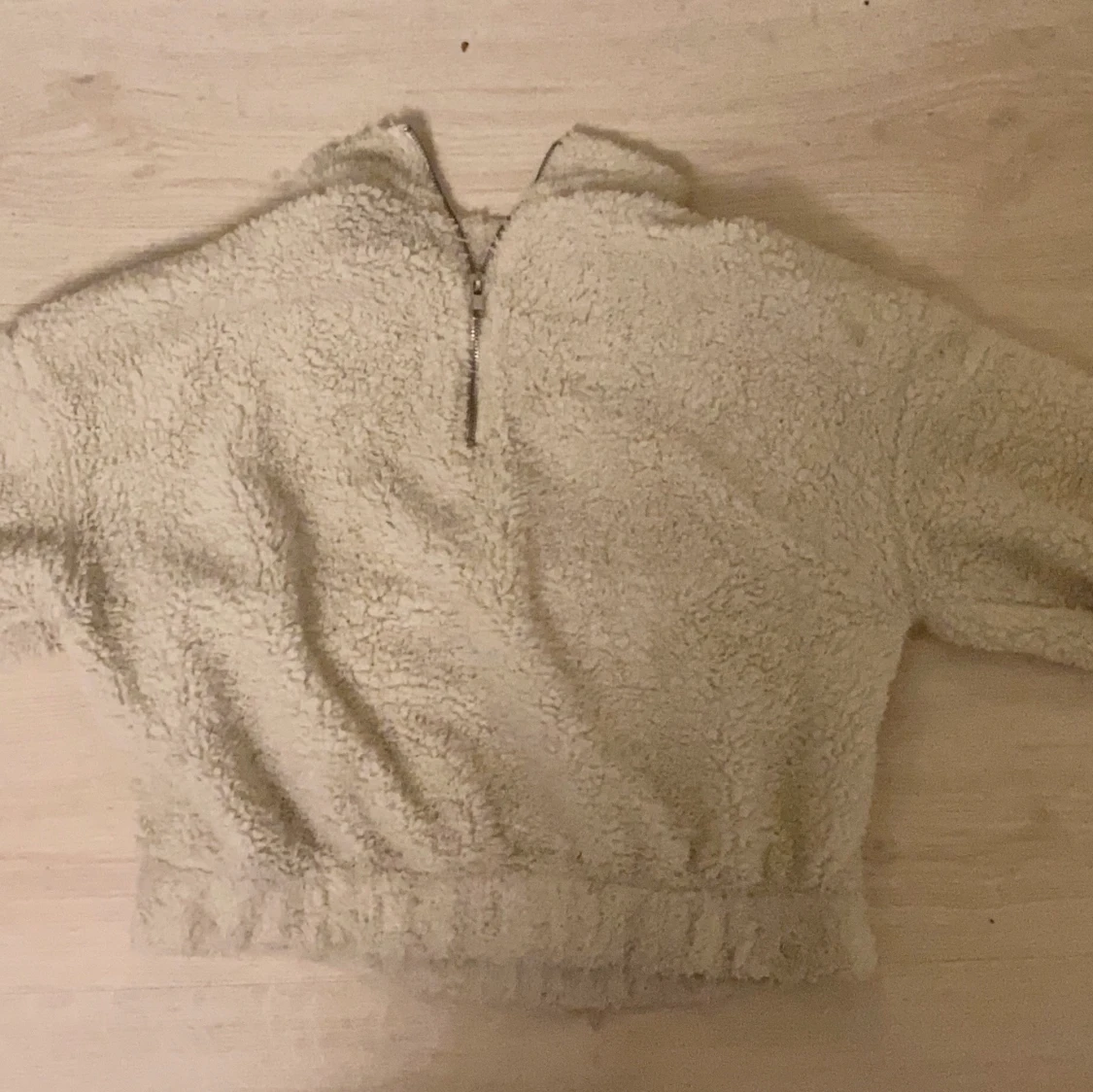 Fin tröja från Gina  - 91