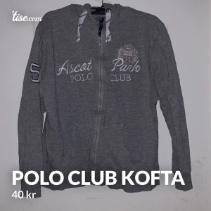 Polo club kofta  - Inga tecken på användning, lite liten i storlek, överlag är den varm och skön 
