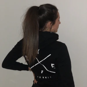 DOPE hoodie - Dope hoodie från ridestore’s hemsida🥰 Nypris: 600kr Mitt pris: 250 💓 Frakt tillkommer