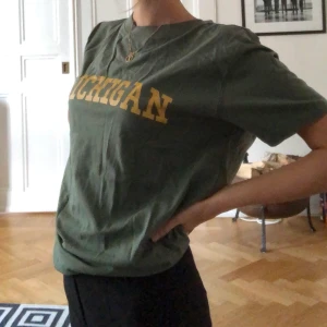 T-shirt med tryck - Helt ny tshirt med Michigan-tryck på⭐️