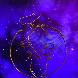 örhängen  - Silvriga månörhängen som jag gjort själv, säljer fler på min instagram @mo_onrings💜✨