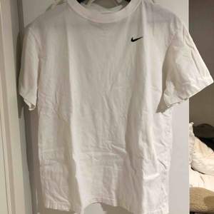 Klassisk Nike T-shirt