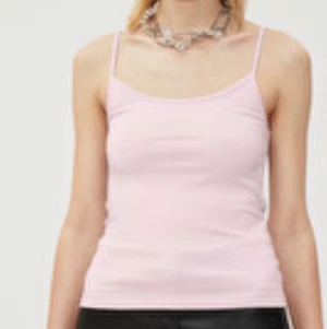 Linne - Snyggt rosa linne från weekday. Topp skick använt 3 gånger. Säljer pga inte kommit till användning 