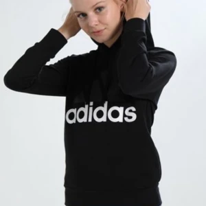 Adidas hoodie - Frakt tillkommer ❤️