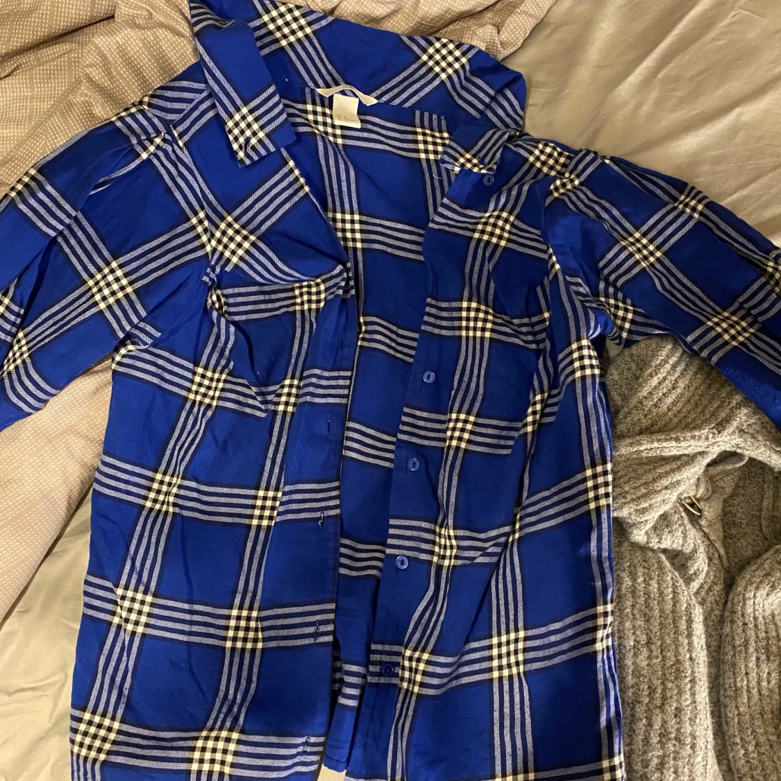 Rutig skjorta i blå - 90