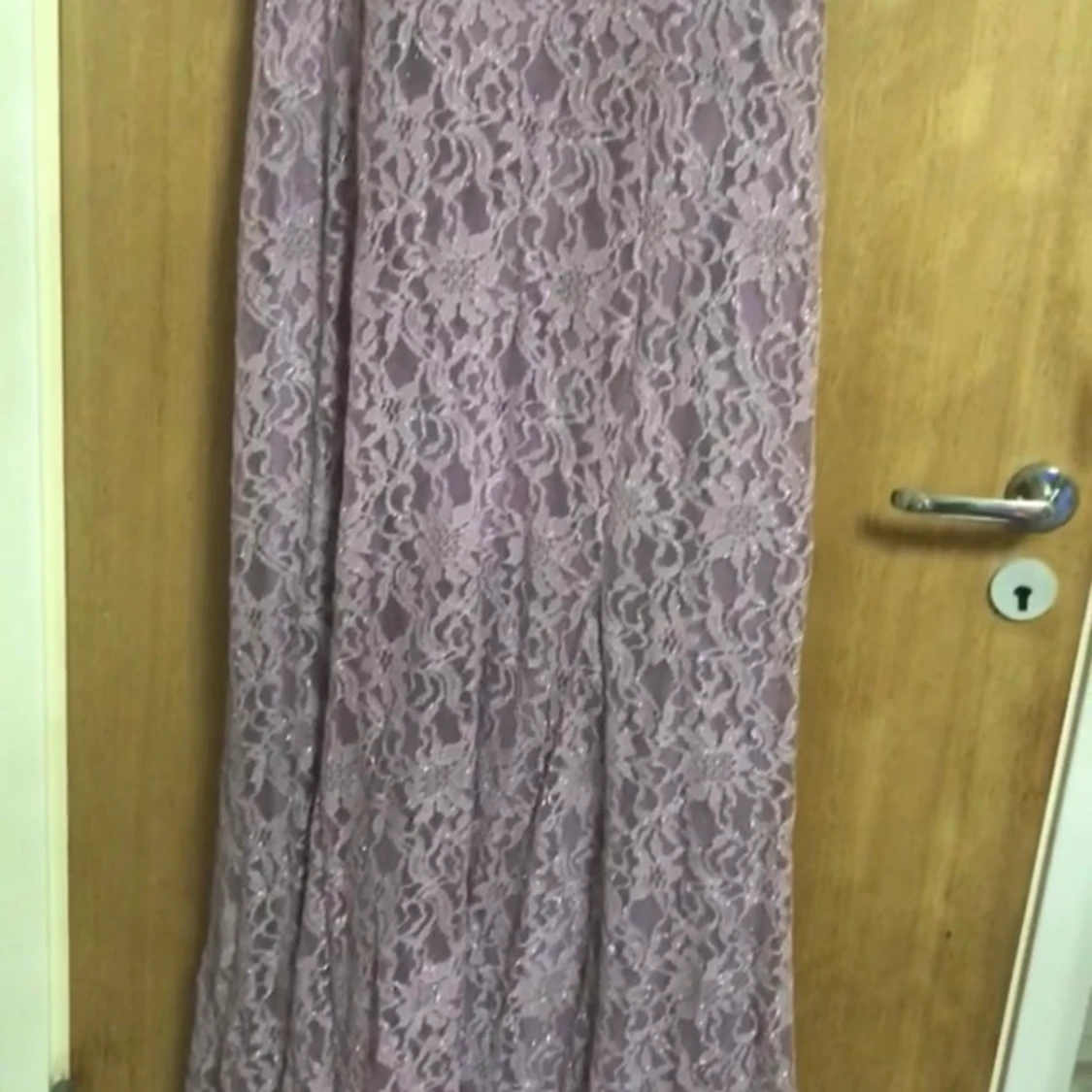 En lila rosa klänning - 90