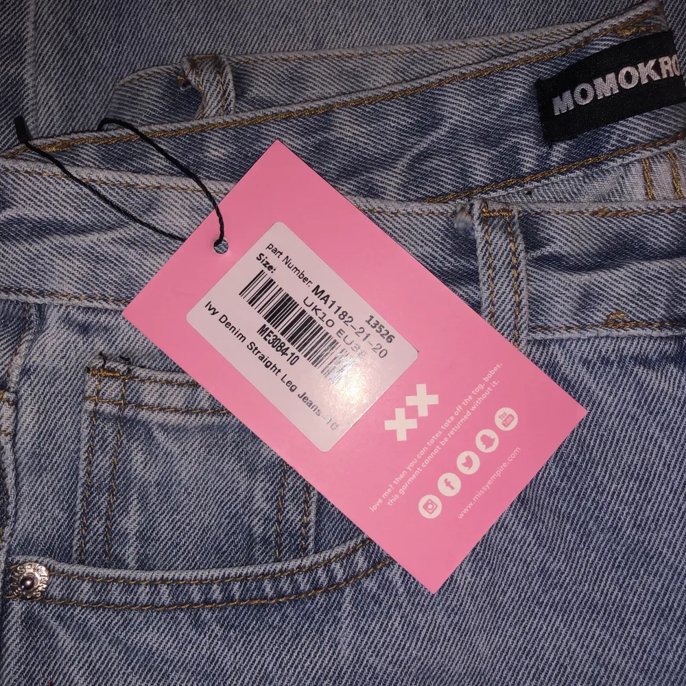 Beställde dessa jeans men de passade tyvärr inte mig, helt nya oanvända jeans.. Jeans & Byxor.
