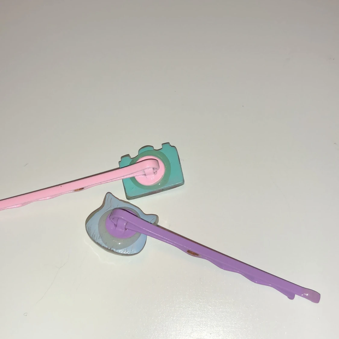 GULLIGA HÅRNÅLAR  - 91