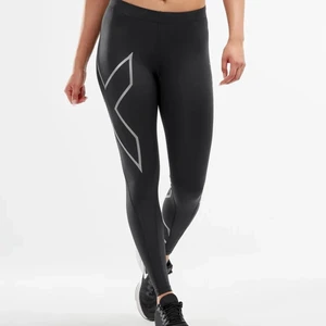 2XU tights - Nytt skick, endast använda ett fåtal gånger. Nypris 1000kr