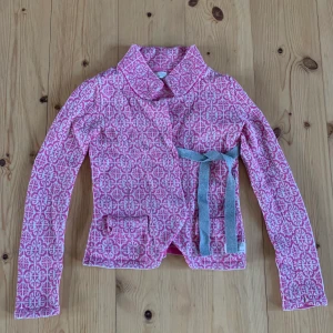 Odd Molly Kofta - Jättefin Odd Molly kofta. Använd ett fåtal gånger, väldigt fint skick. Storlek 0 (ca xs) 