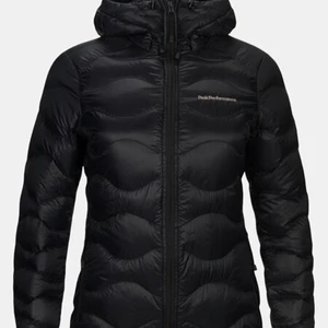 Peak Performance jacka - kom privat för funderingar!