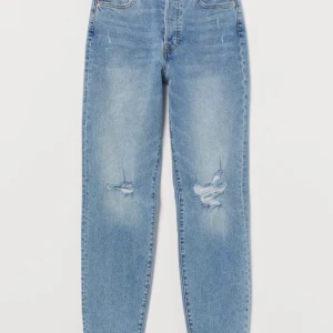 Mom jeans i storlek 38 från H&M - Mom jeans i storlek 38 från H&M  Inget att anmärka på.   Superfint skick!