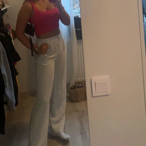 Linnebyxor - Intressekoll på mina snygga linnebyxor som var köpta i sommras på Massimo suttit för 1000kr, kom gärna med egna bud