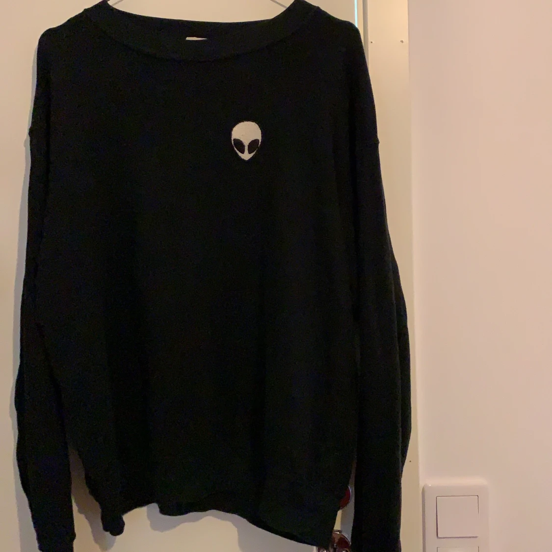 Brandy Melville Alien hoodie - 90