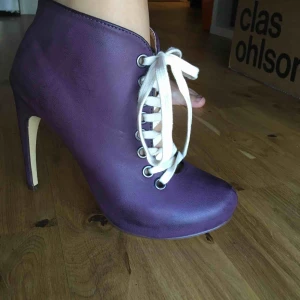Skor 👠 - Lila stilettklackade Michael Antonio skor. Oanvända. Frakt tillkommer.  