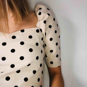  - Amen sötaste toppen!! Galet snygg och använd 1 gång på 4 mån