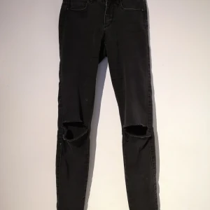 Only jeans  - Super fina, använda fåtal gånger! 