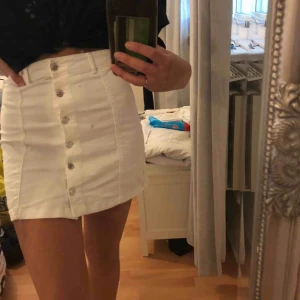  - I fint skick! Köpare står för frakt.