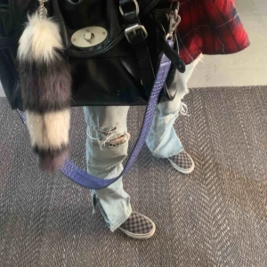  - As balla VANS i storlek 36, skulle säga en stor 36:a då det är 36 i killstorlek. Jag som har 37 (tjej) passar dessa!!  Fraktkostnad tillkommer :) 