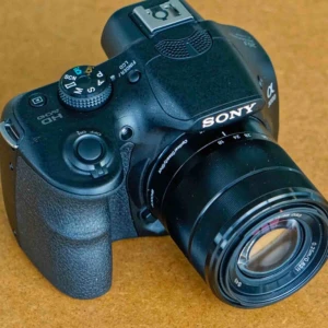  - Sony A3000 systemkamera som jag jag fick för 3 år sedan men endast testat 2 ggr Max! Nu till ett mycket lågt pris☺️