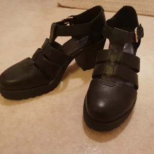  - Helt nya vagabondskor (läder), storlek 38. Nypris: 899