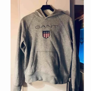  - Grå Gant Passar S  Bra skick